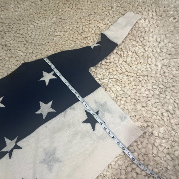 360 Cashmere crew neck navy and white sweater with stars - Picture 4 of 6